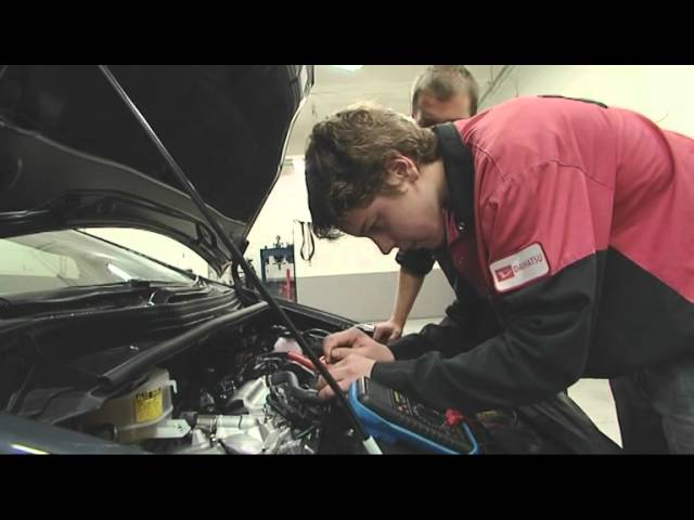 A Career as an  Automotive Technician (JTJS52010)