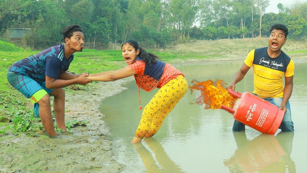 Must Watch New Funny Comedy videos 🤣 amazing funny clips video 2022 By Villfunny Tv