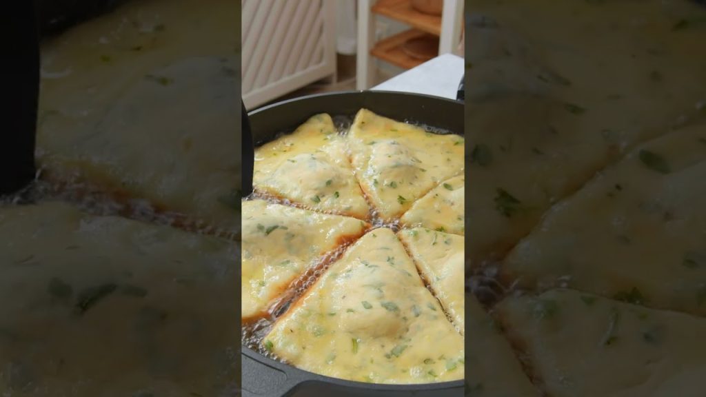 Stuff your (potato) pockets with cheese! 🥔🧀🍕 #shorts #scrumdiddlyumptious #food #recipe #pizza