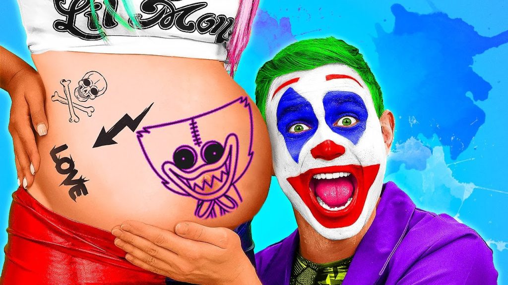 WHO IS IN SUPERHERO BELLY ?! || Queen and Joke Are Expecting A Baby! Parenting Hacks by 123 GO! FOOD
