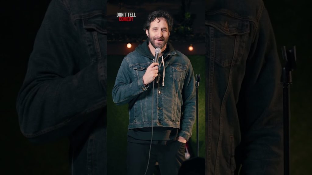 “Tall & Latino”  🎤: @raficomedy #donttellcomedy #rafibastos #comedy #standupcomedy