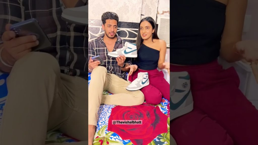 80 Hazar ke Shoes gift 🤪 | oh bhai maro mujhe maro 🤪 #comedy  #vishalbhatt  #shorts