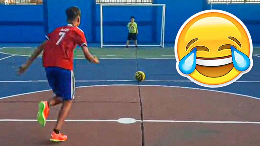 FUNNY SOCCER FOOTBALL VIDEOS 🤣 CRAZY SKILLS, GOALS, FAILS, MEMES & MORE
