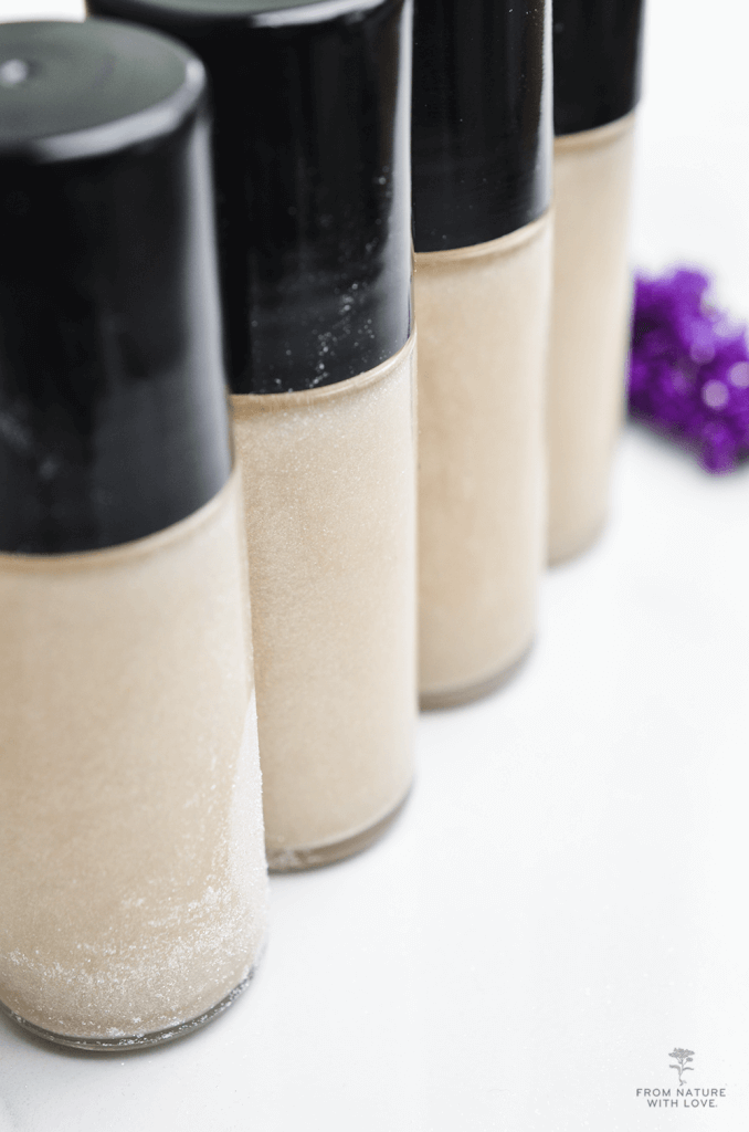 Shimmering Sandalwood Roll-On Body Oil