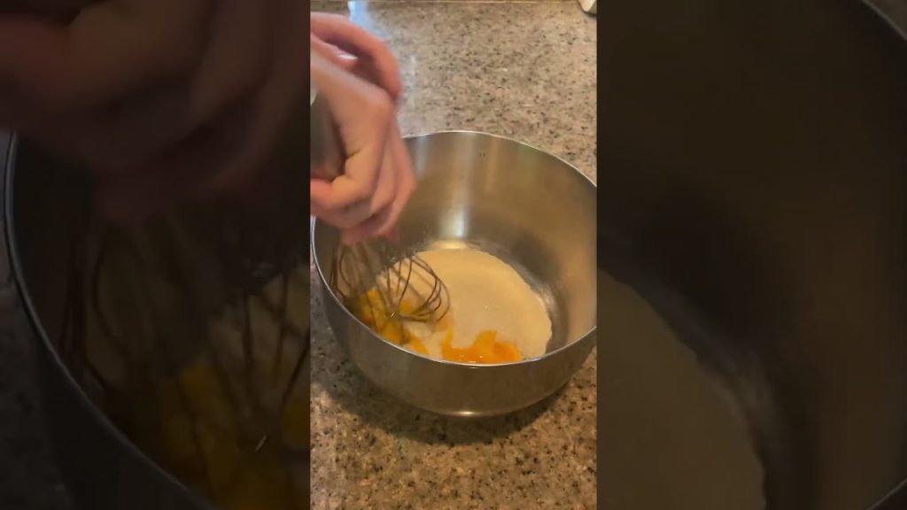 Crème brûlée!! #shorts #fyp #viral #cooking #chef #food #recipe #trending