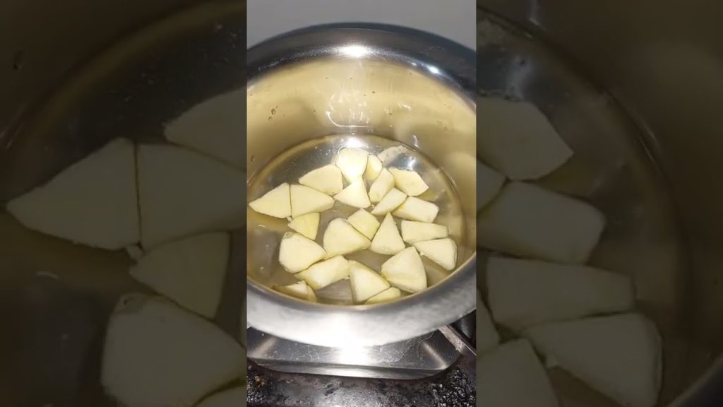 Baby food, baby food recipe for 6 to12 months, Apple puree for babies, fruit purees for babies