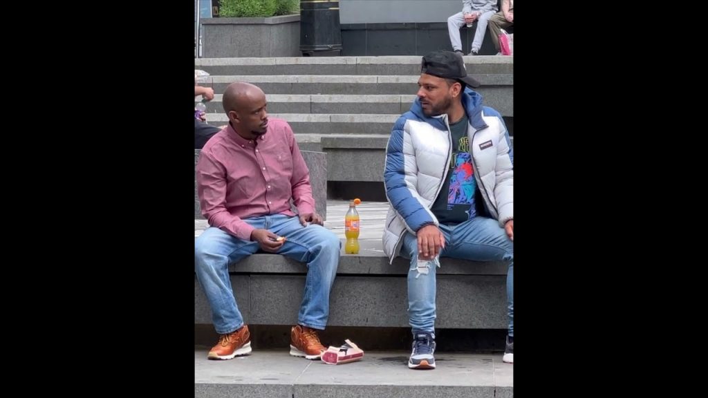Sharing food with this stranger😁 #funny #comedy #shortvideo #ytshorts