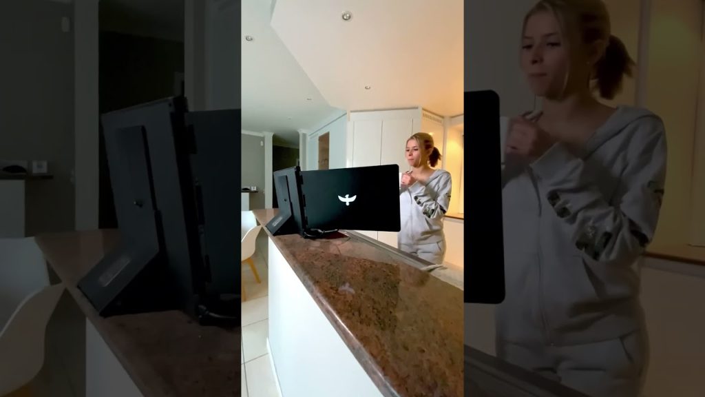 WoW 🤩 #new #technology #triplemonitor #freeshipping #available #youtubeshorts #amazon