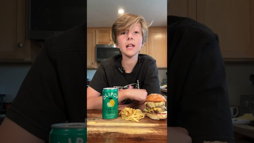 Mini Buger Meal 🍔 w/ olilpop mini! #shrots #fyp #viral #cooking #food # #recipe #burger #trending