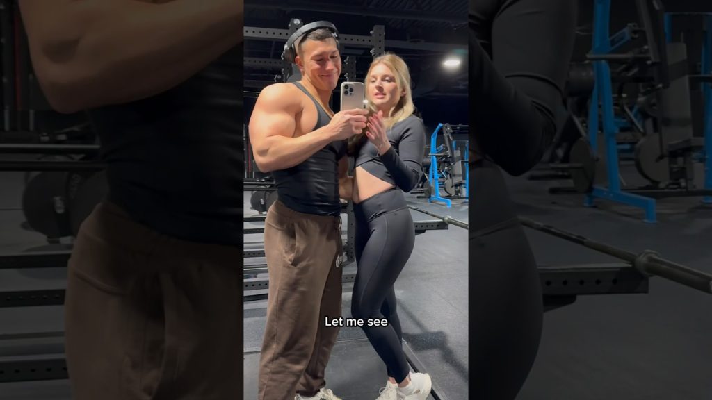 POV: that toxic couple at the gym #trendingshorts #gym #fitness #comedy #couple #workout #humor
