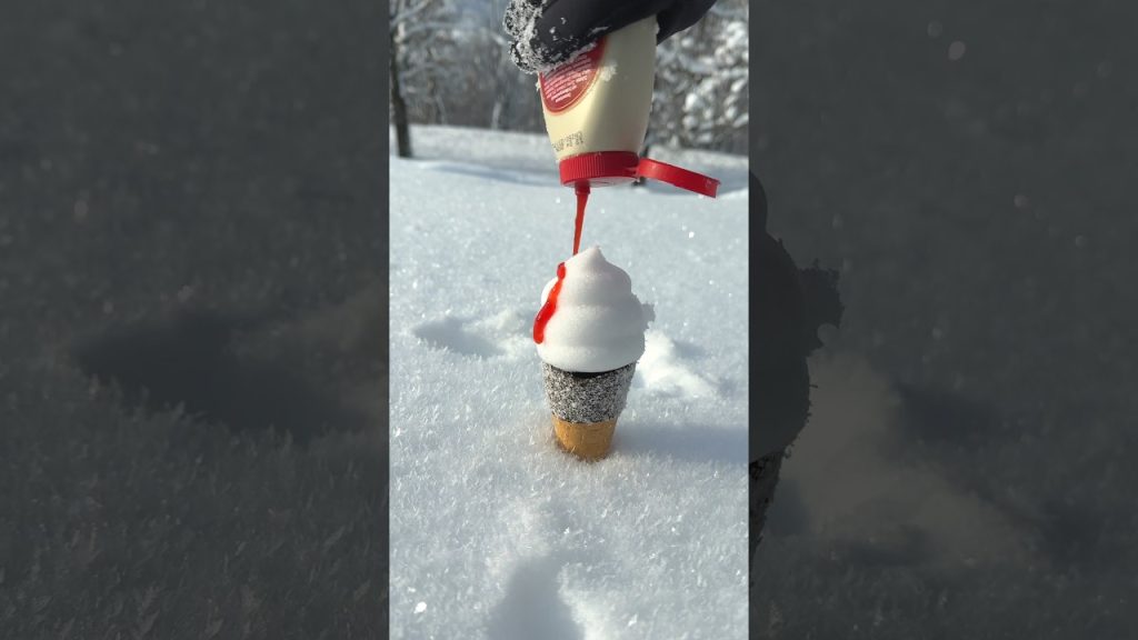 Would you eat this?! ☃️ #satisfying #snow #holidayswithshorts #food #recipe #asmr #icecream