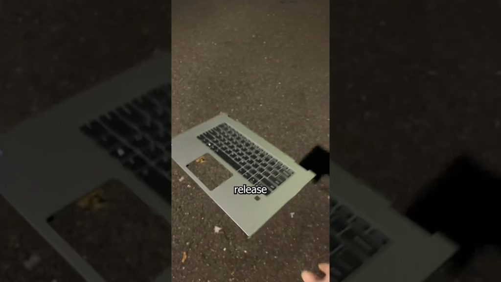 DIY Lenovo Yoga keyboard replacement (unhinged) #tech #pc #technology #shorts #laptop