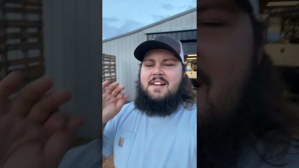 It’s finally time! 🎁 #rickyandtheboss #comedy #christmasshopping