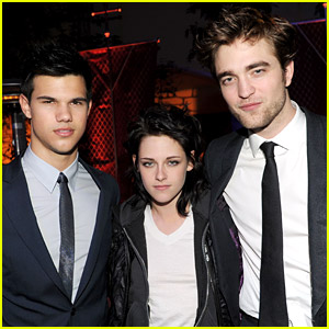 The Richest ‘Twilight’ Stars, Ranked (& the No. 1 Earner’s Net Worth Beats No. 2 by Millions!)