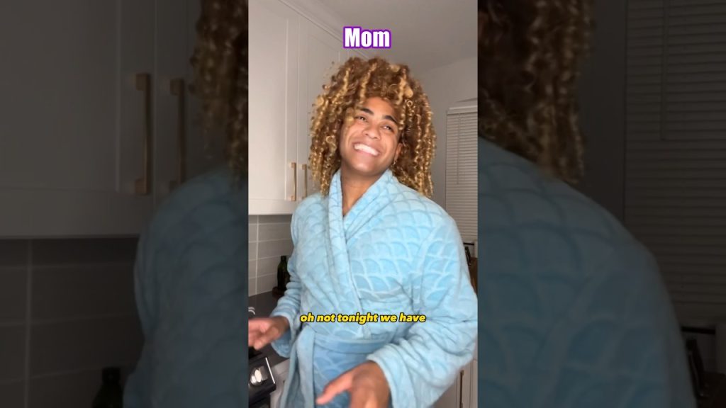 Moms be like…😭💀 #comedy #viral