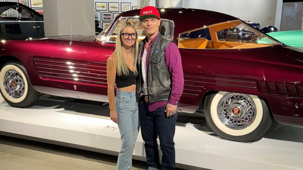 We’re in California heading to the Peterson Automotive Museum! 😍