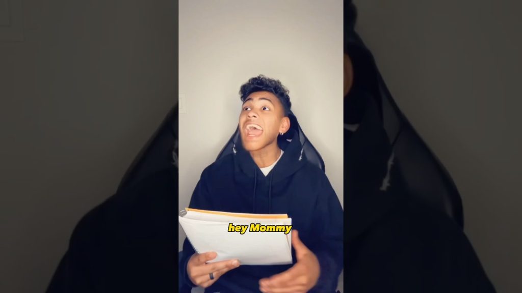 Mom didn’t see that coming…😭💀 #comedy #viral