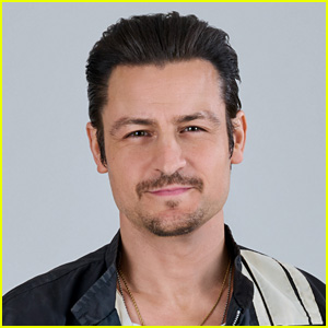 Tyler Hynes Reveals the 1 Hallmark Movie He’d Love to Film a Sequel For & It’s a Huge Fan Favorite!