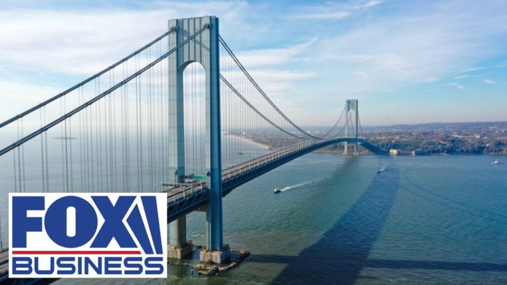 Massive cargo ship loses power near NY bridge