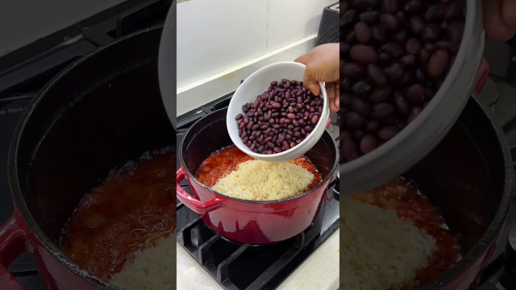 Delicious Rice and Beans #youtubeshorts #cooking #food #recipe#shortsafrica #shorts