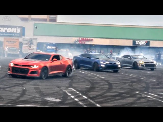 Look How INSANE Philly Car Meets Can Be..