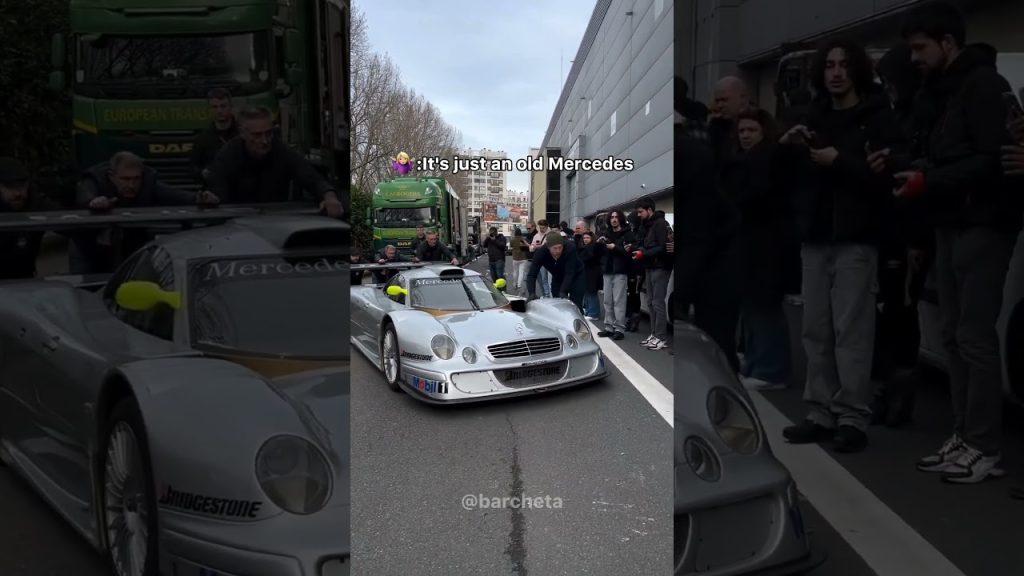 It’s just an old mercedes #shorts #automobile #car #mercedes #mercedesbenz