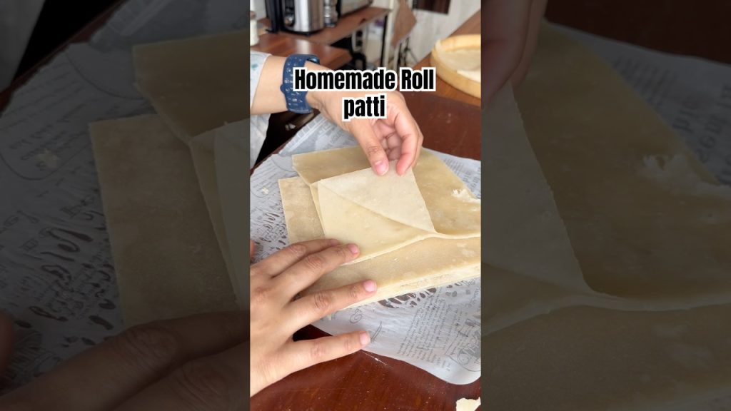 Homemade roll patti😍👩🏻‍🍳 #food #recipe #pakistanifood #ramadanspecial #springroll