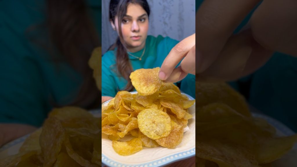 Crispy chips at home😮💨❤️ #food #recipe #pakistanifood #shorts