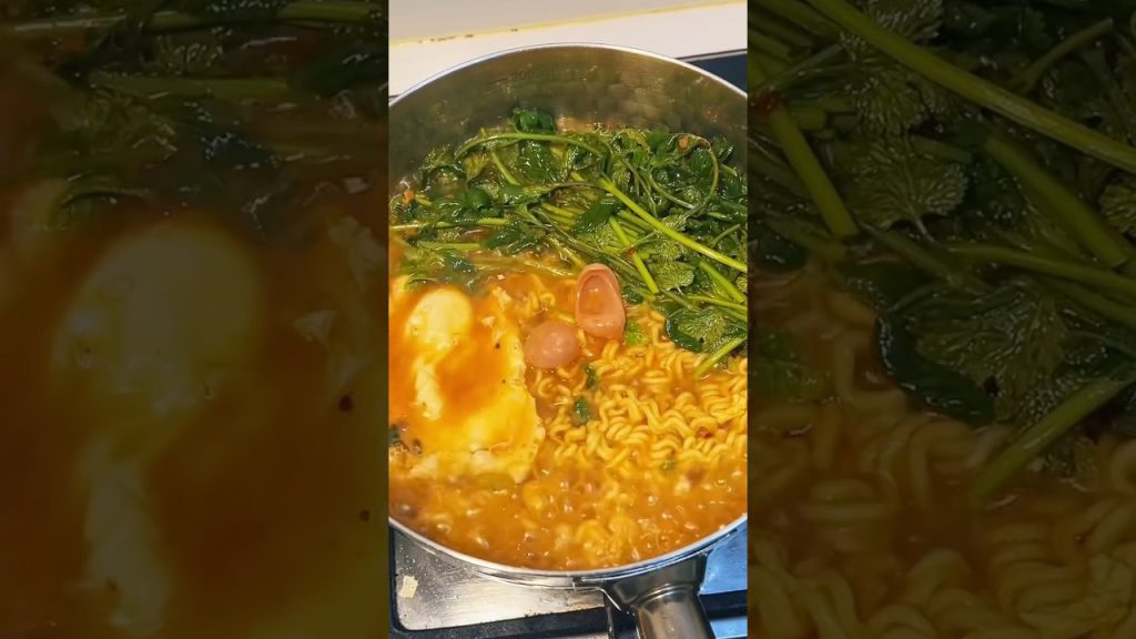 Sausage Ramen 🍜 #ramen #noodles #easyrecipe #cooking #food #recipe #instantnoodles #spicy #sausage