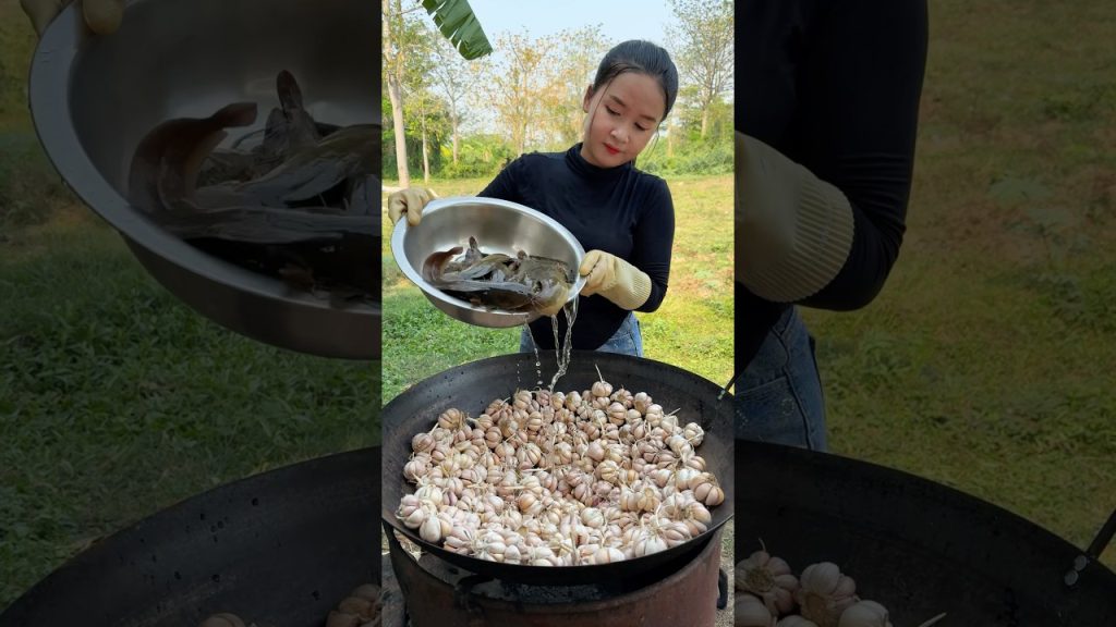 How to crispy fish with garlic recipe #shorts #shortvideo #food #recipe #cooking