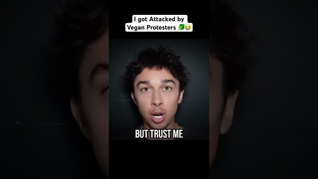 How I got Attacked by Vegan Protesters.. 🥬😭 #relatablestories #comedy #funnymemes