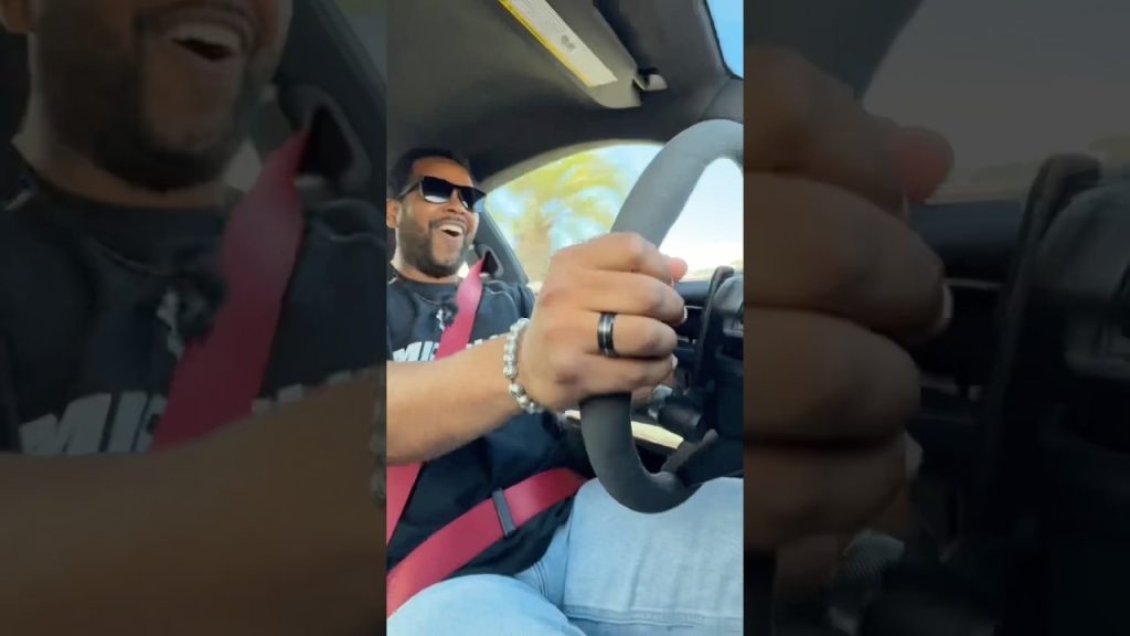 The Porsche 911 is now a hybrid! 😱