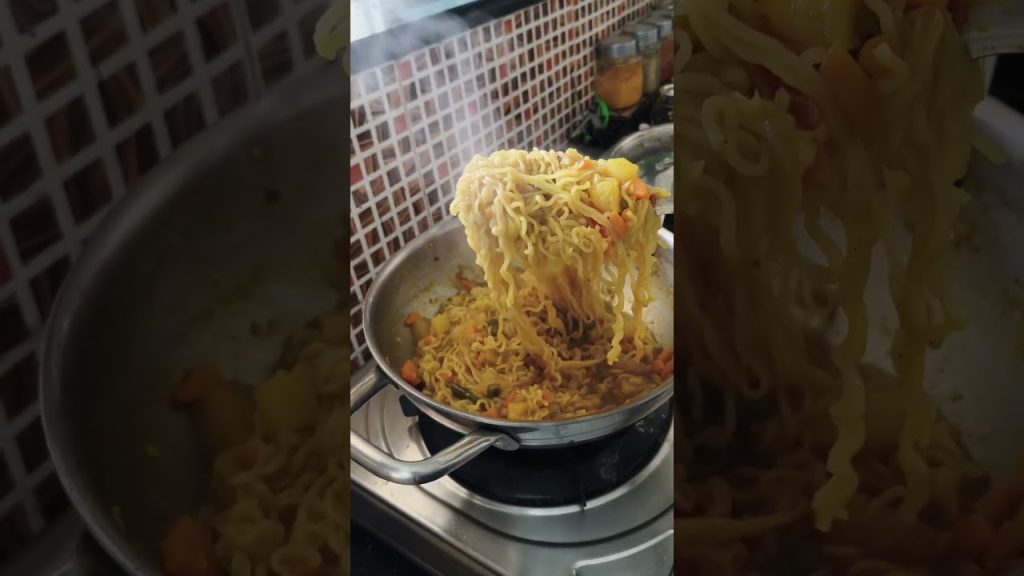✨ Lunch scenes ✨ #minivlog #shorts #shortsfeed #youtubeshorts  #cookingvlog #food #recipe #maggi