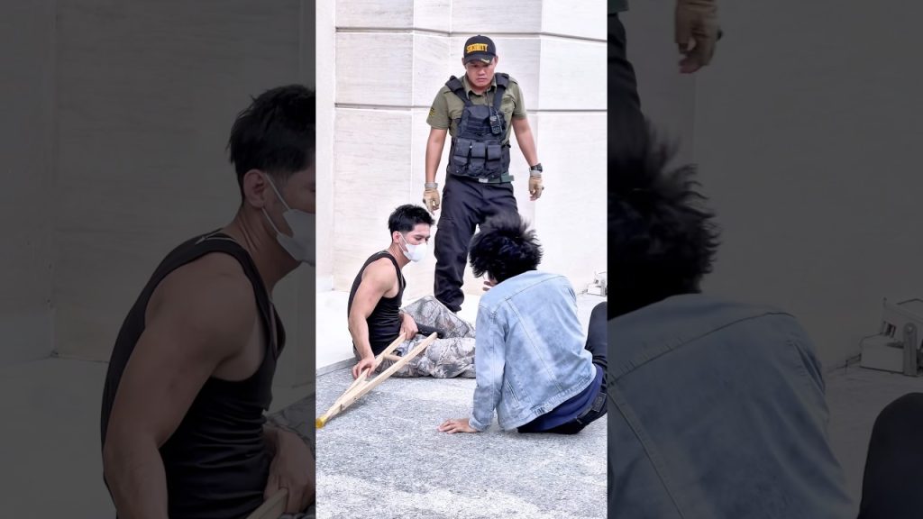 Security Swat SOS 95: #selfdifence #youtubeshorts #movie #film #ytshorts #funny #shortvideo #kungfu