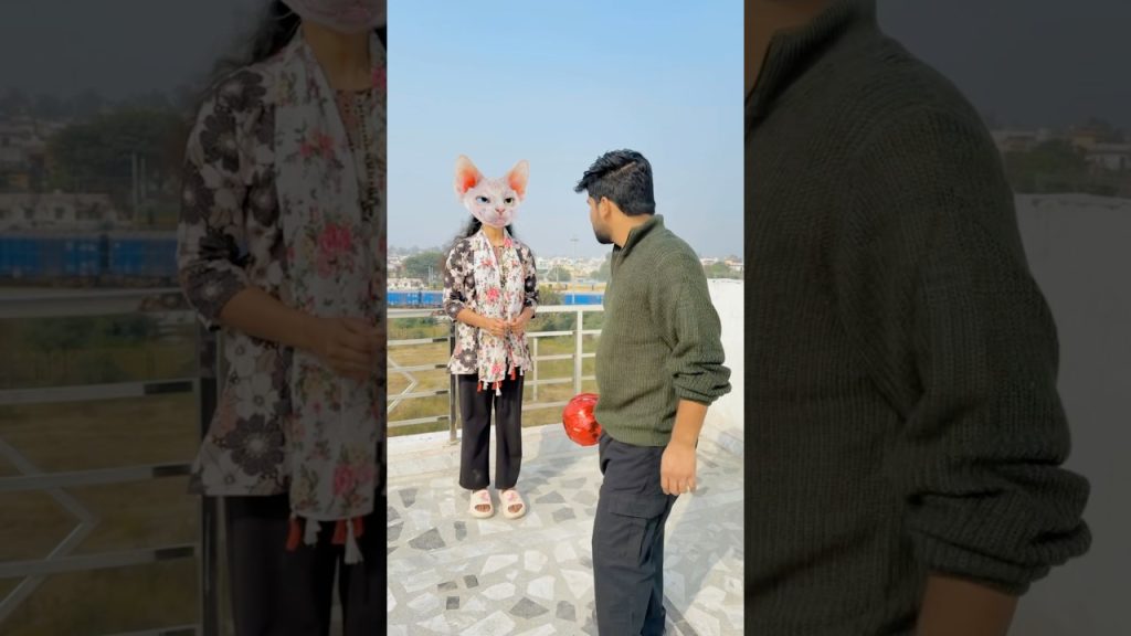 Cat ne munnu ke sath kya kar diya #comedy #funny #shortsfeed #cutebaby #viralvideo