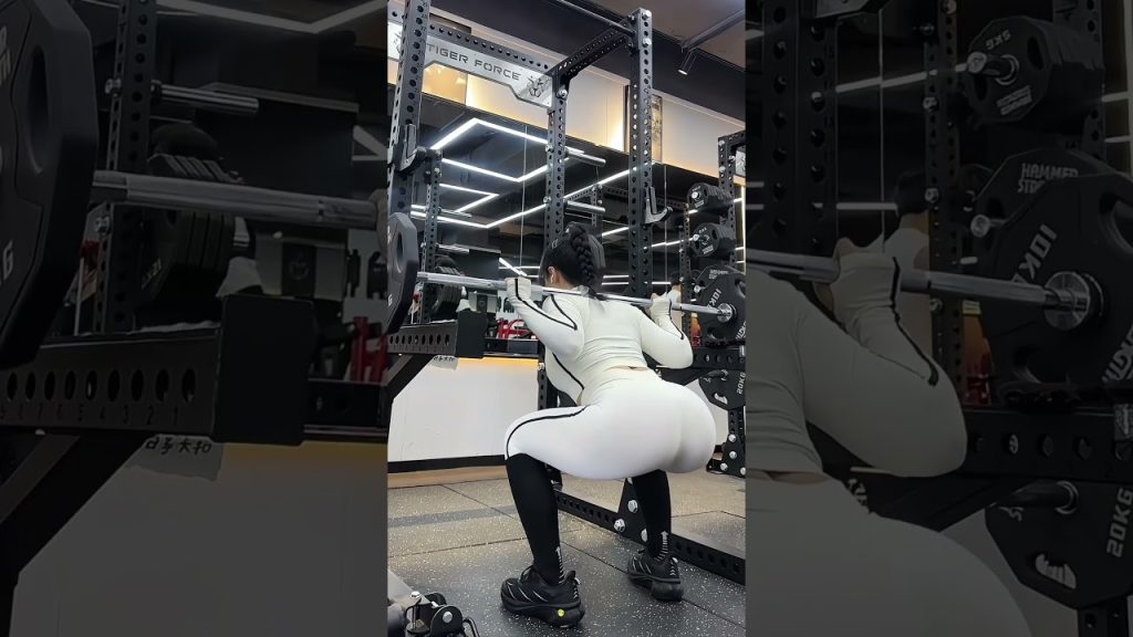 Chinese Girl Gym Workout 2320💪 Asian Fitness Model Inspiration