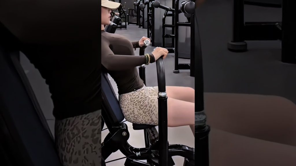 Chinese Girl Gym Workout 2562💪 Asian Fitness Model Inspiration