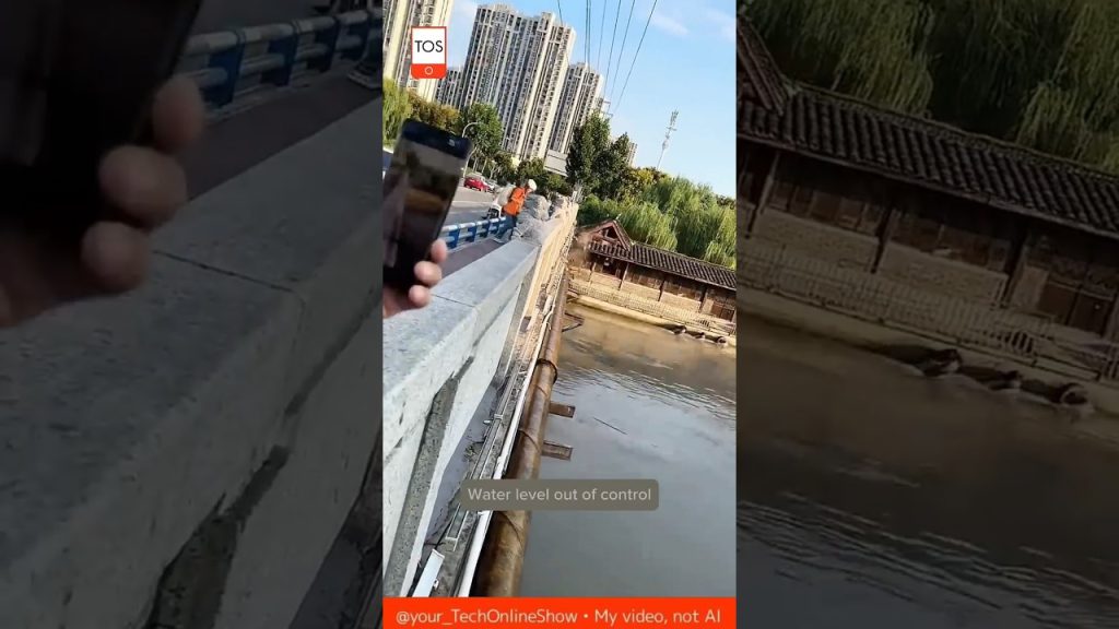 BOAT CRASH unexpected river surge π±ππ€ #shorts #wow #technology #incident #satisfying