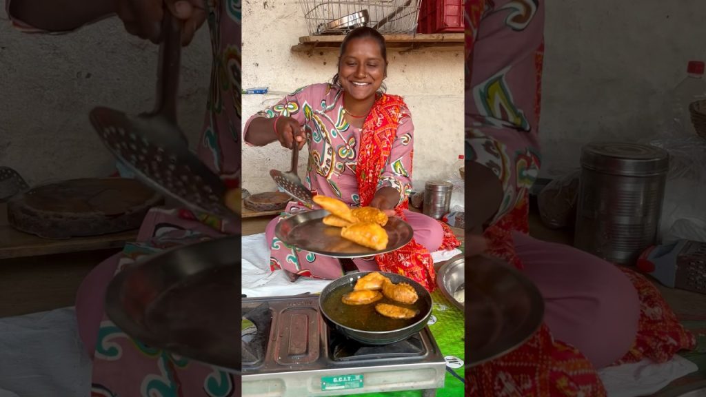Hotel jesi gujiya bnai 😋😍 #shorts #cooking #food #recipe #trending