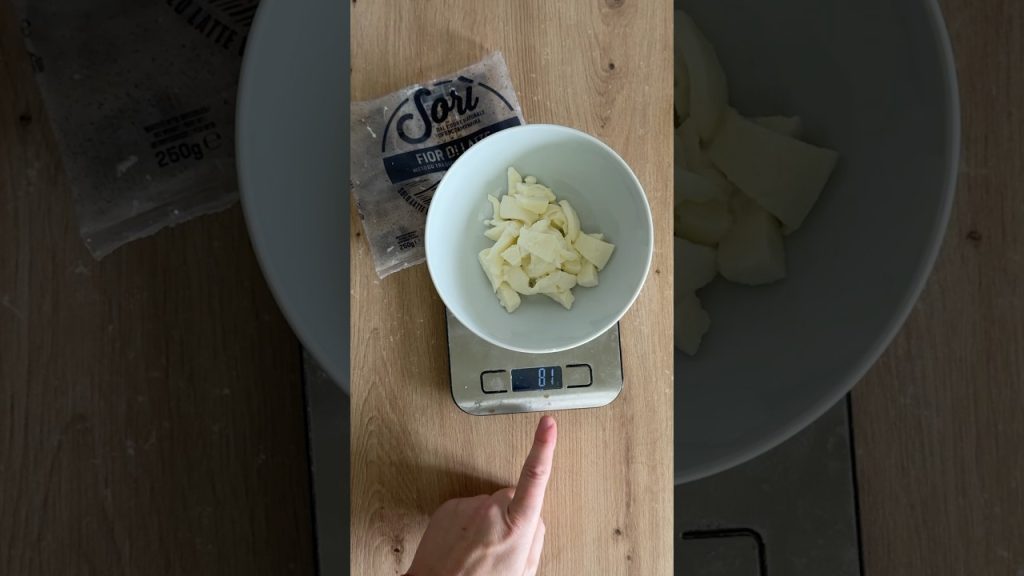 ¿Cuánto queso se debe poner en la pizza? #pizza #food #recipe