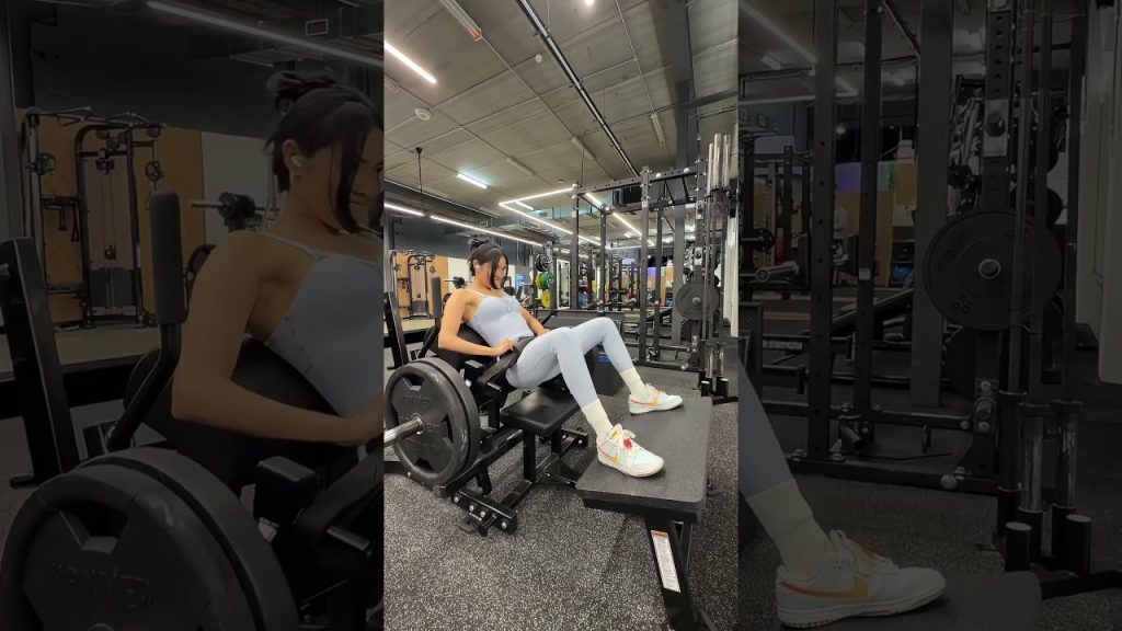 Chinese Girl Gym Workout 2429💪 Asian Fitness Model Inspiration
