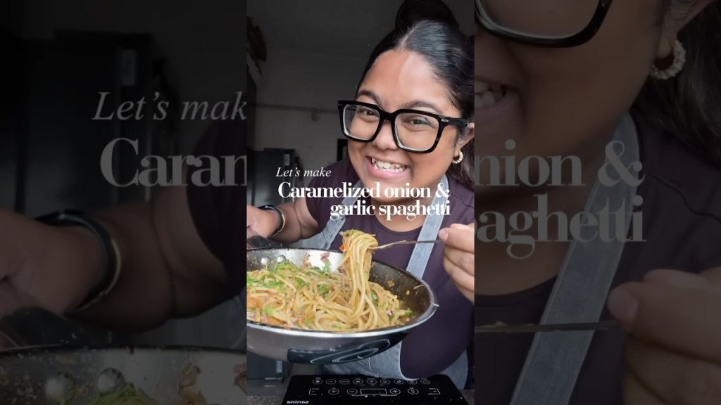 Caramelised onion and garlic spaghetti 🍝🔥 #trending #fyp #food #recipe #pasta ￼