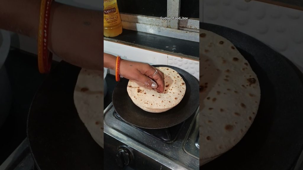 Roti fulane ka sehi tarika #roti #chapati #health #cooking #cooking #indianfood #indianrecipi #short