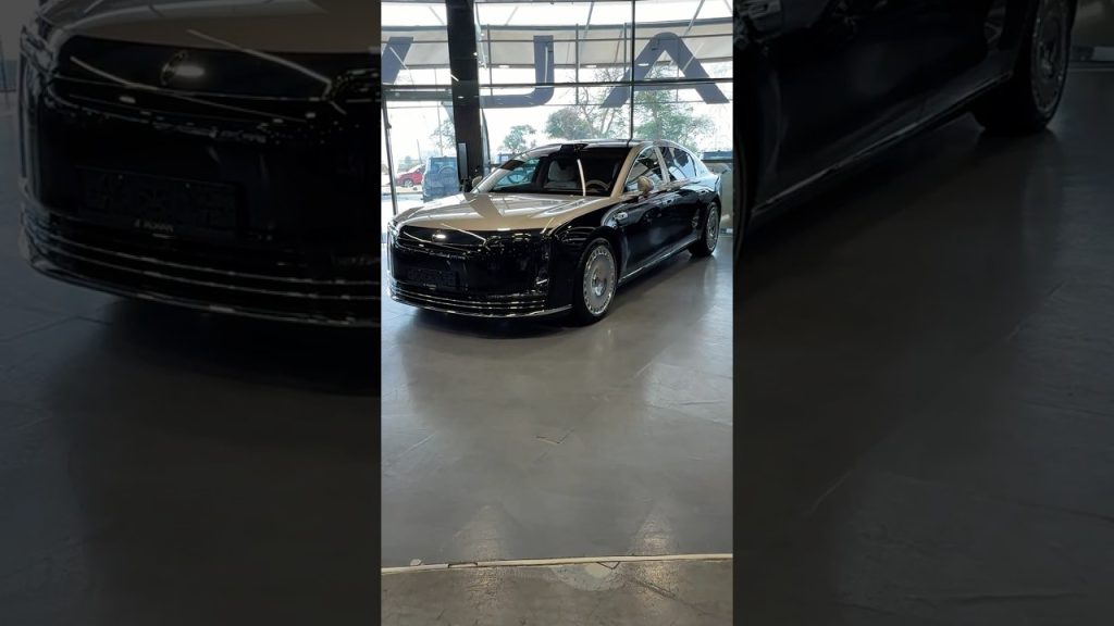 Huawei Made A Luxurious Car?! 🤯 #huawei #luxurycars #cars