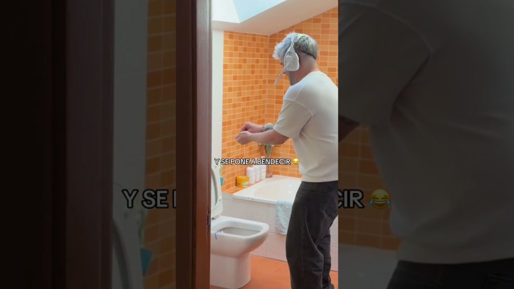FINJO ATASCAR EL BAÑO Y ASÍ REACCIONÓ MI NOIVO  #humor #comedia #funny  #diversionsinlimites