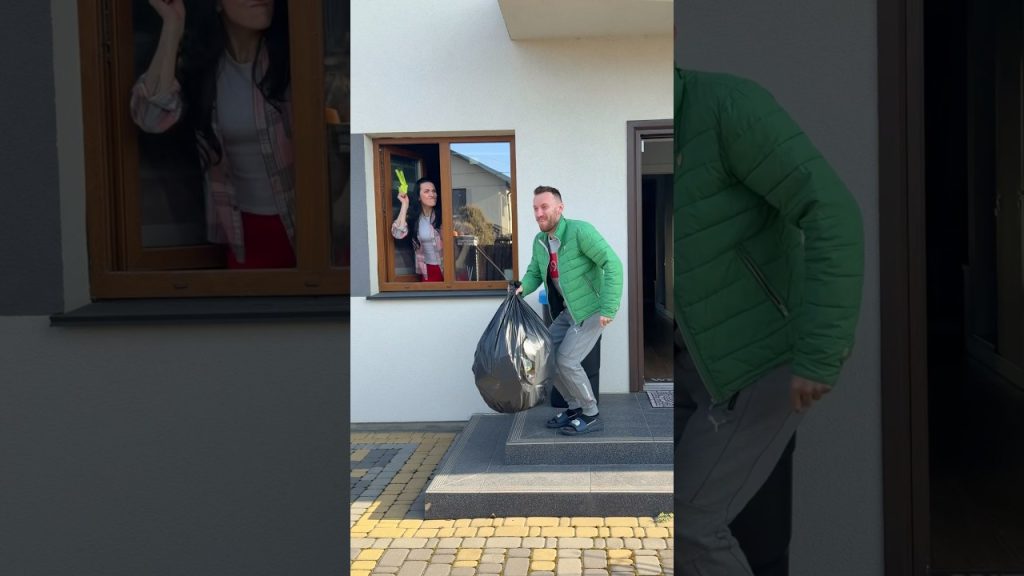 It’s not the same, it’s different. Funny family #comedy #couple