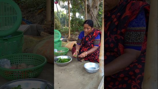 Dry masala bhindi recipe village style #bhindirecipe #food #recipe #shorts