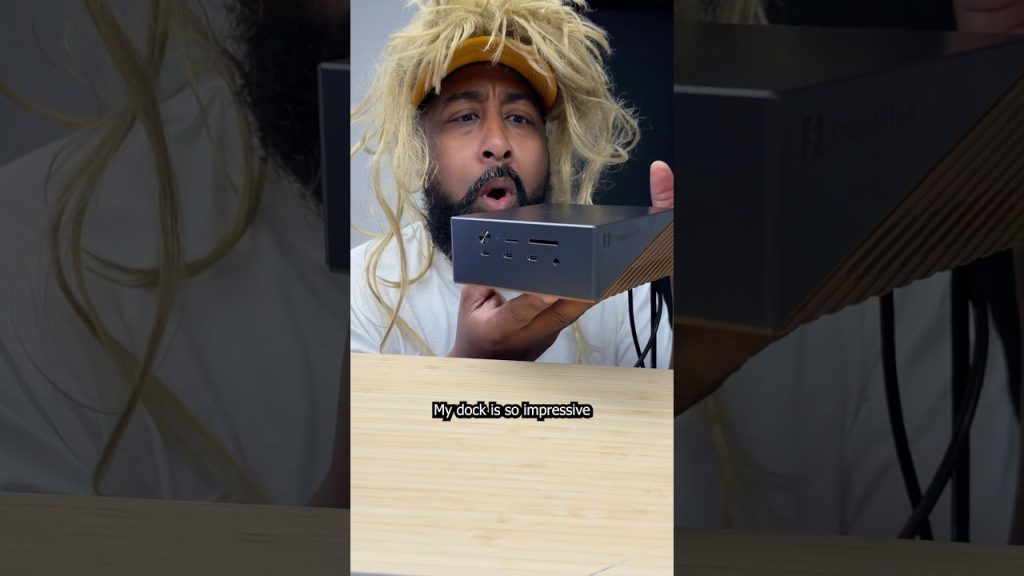 Ugreen Maxidock is the ULTIMATE Thunderbolt 5 docking station #tech #technology #pc #shorts