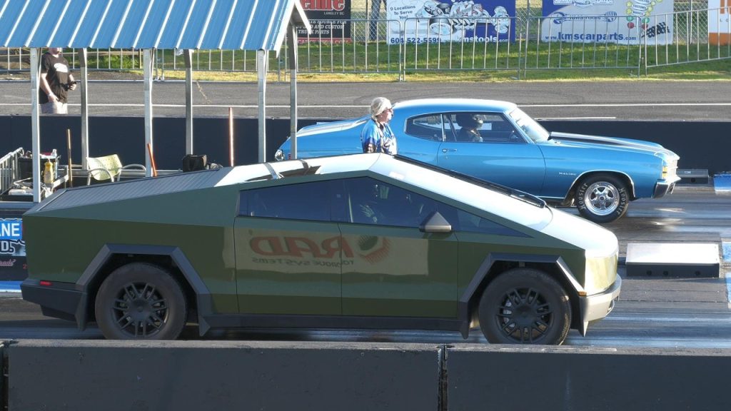 Cybertruck vs Muscle Car
