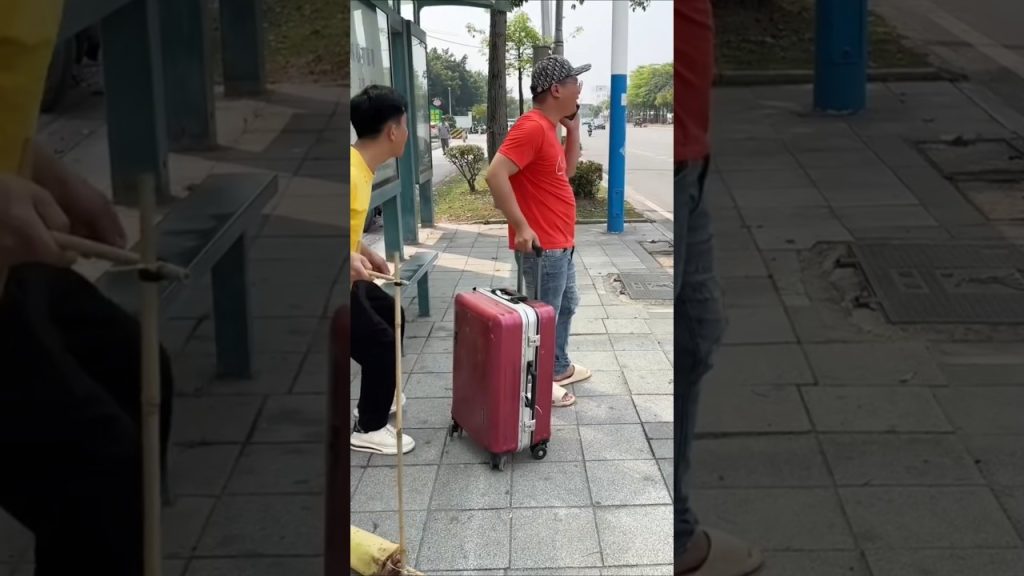The suitcase was replaced with What is that,,??hahaha#shorts #comedy #funny